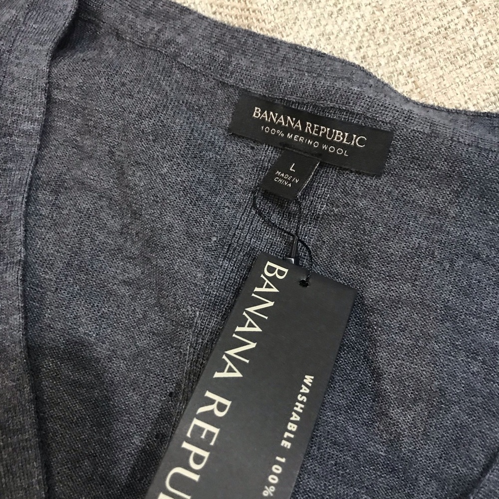 New Gray merino washable wool sweater Banana